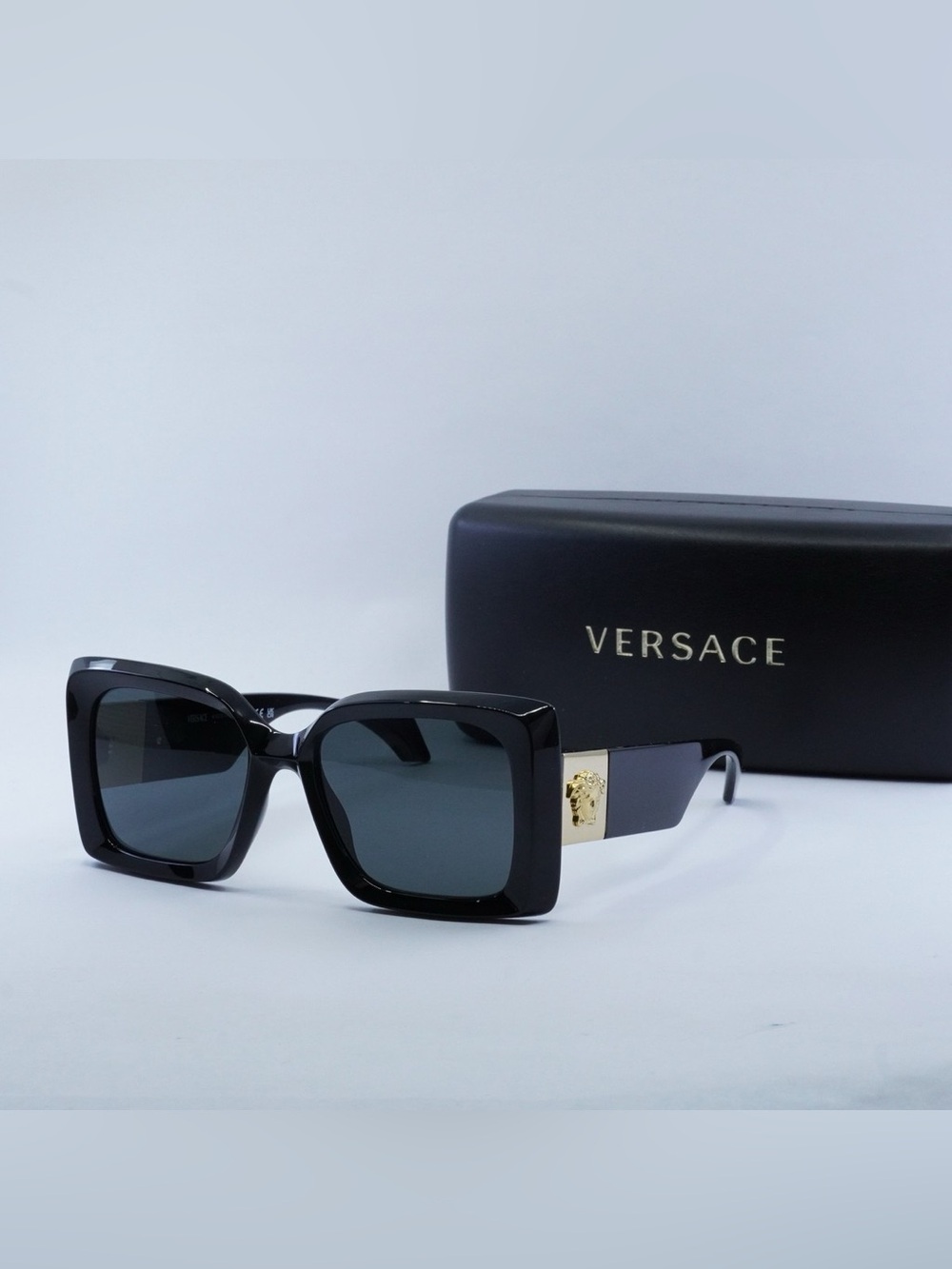 Versace Black and Gold VR/AR Accessory Case with Branded Cards